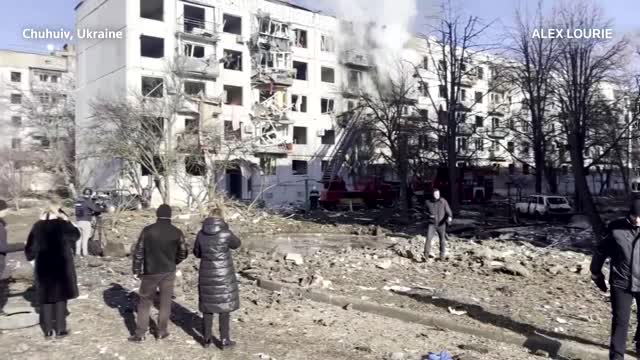 Civilian apartment buildings shelled in Kharkiv