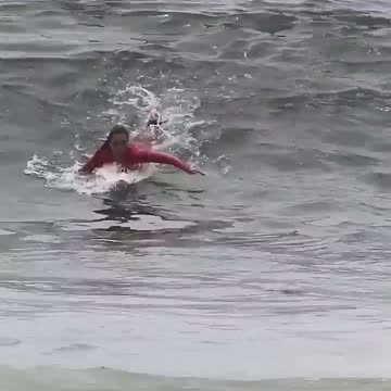 Running With Giada #surfing #balisurf #surfers