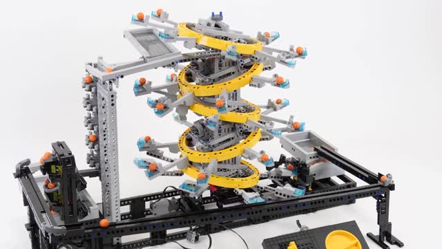 LEGO Great Ball Contraption: FiveTilted Rings