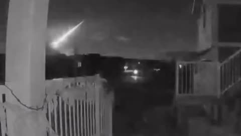 SHOOTING STAR OR UFO ?