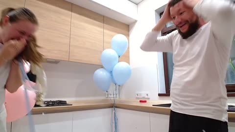 Smart Russian Gender reveal Party while Ignorant Americans have lost thier minds