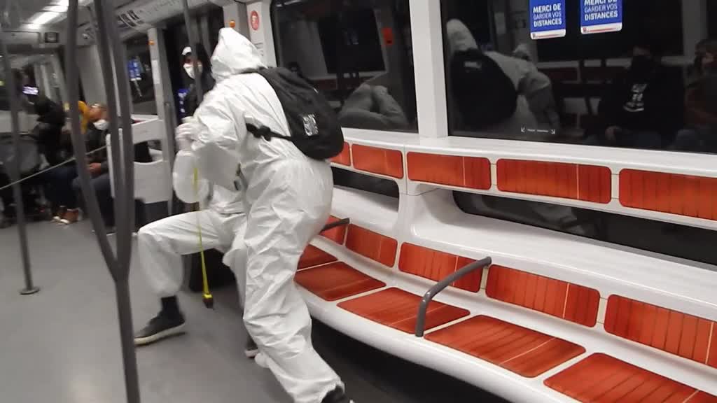 Les Masques Blancs Lyon Action Métro le 10 Avril 2021