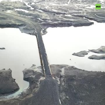 Puente de embalse emerge después de 30 años