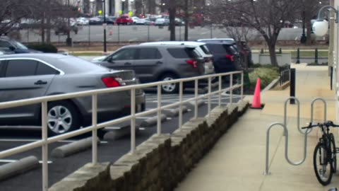 1669HQOB01SouthwestWalkway_2021-01-05_16h00min02s367ms.mp4