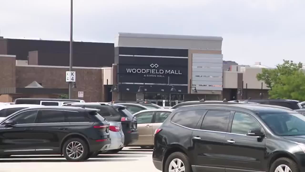 Over $1 million in jewelry stolen from Woodfield Mall store | WGN News