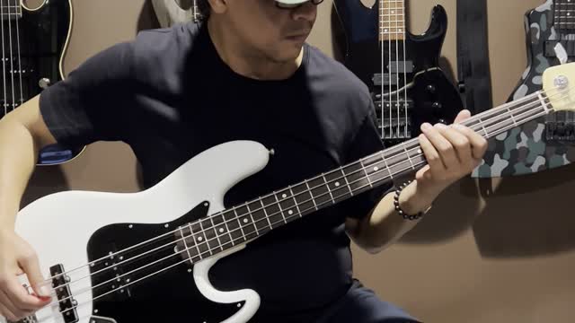 Metallica: Fade to Black (BassCover)