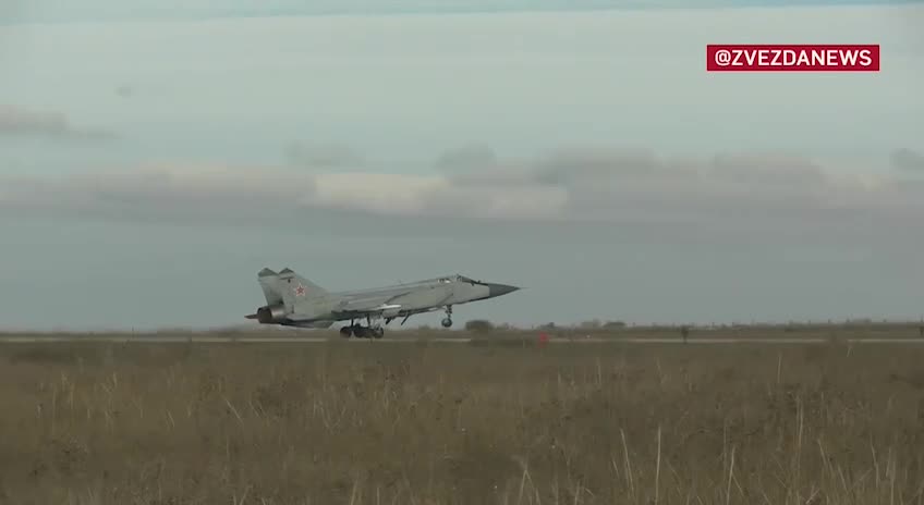 Supersonic MiG-31 fighters in the sky above the SMO zone