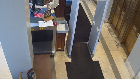 1017RSOB01DelAveADADoor_2021-01-06_11h59min32s917ms.mp4