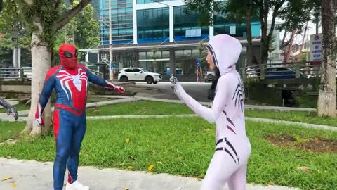 TEAM SPIDERMAN vs BAD GUY TEAM LIVE ACTION STORY 1_480p