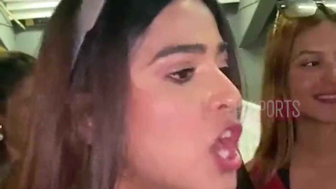 Indian🇮🇳girl's love Pakistani🇵🇰 cricketer naseem shah ❤
