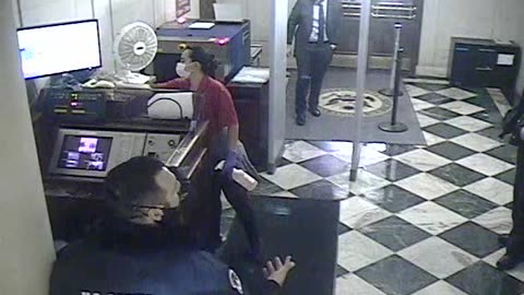 3207LHOBGRNJ-CStDoor_2021-01-06_08h40min02s187ms.mp4