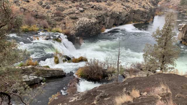 Central Oregon – Steelhead Falls – Standing Above the Waterfall – 4K