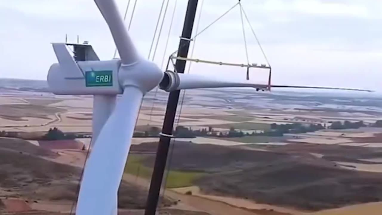 Eye-Opening Video Exposes Massive CO2 Footprint of Building a Single Wind Turbine