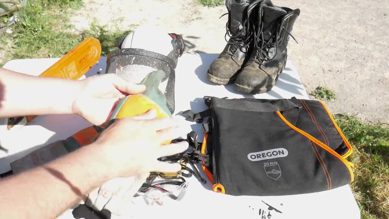 Protective equipment for working with Chainsaw Basic equipment to prevent hard injuries