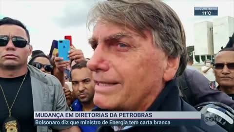 Bolsonaro crítica política de preços e diz que governo entrará na Petrobras | SBT Brasil (16/05/22)