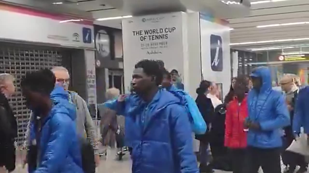 Doctors, engineers and scientists arrived in Spain. They will soon be your