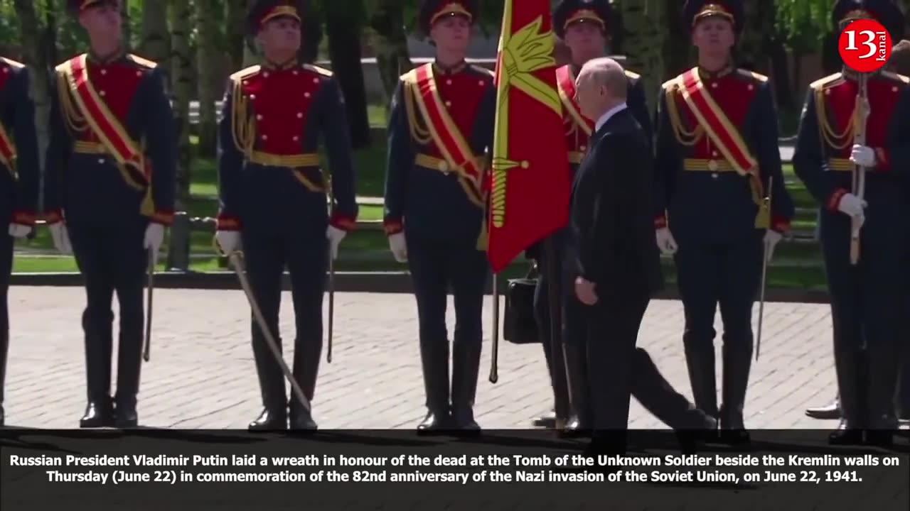 Putin lays wreath at Tomb of the Unknown soldier on anniversary of Nazi invasion of the Soviet Union