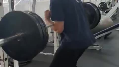 150kg Zercher Squats