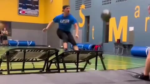 Smooth 🔥🔥🔥 (via @SWAGGY-T🎯) #dunk #basketball #trampoline #flips #satisfying