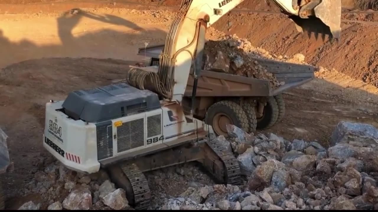 It was hard to find a suitable truck to transport such a large bulldozer