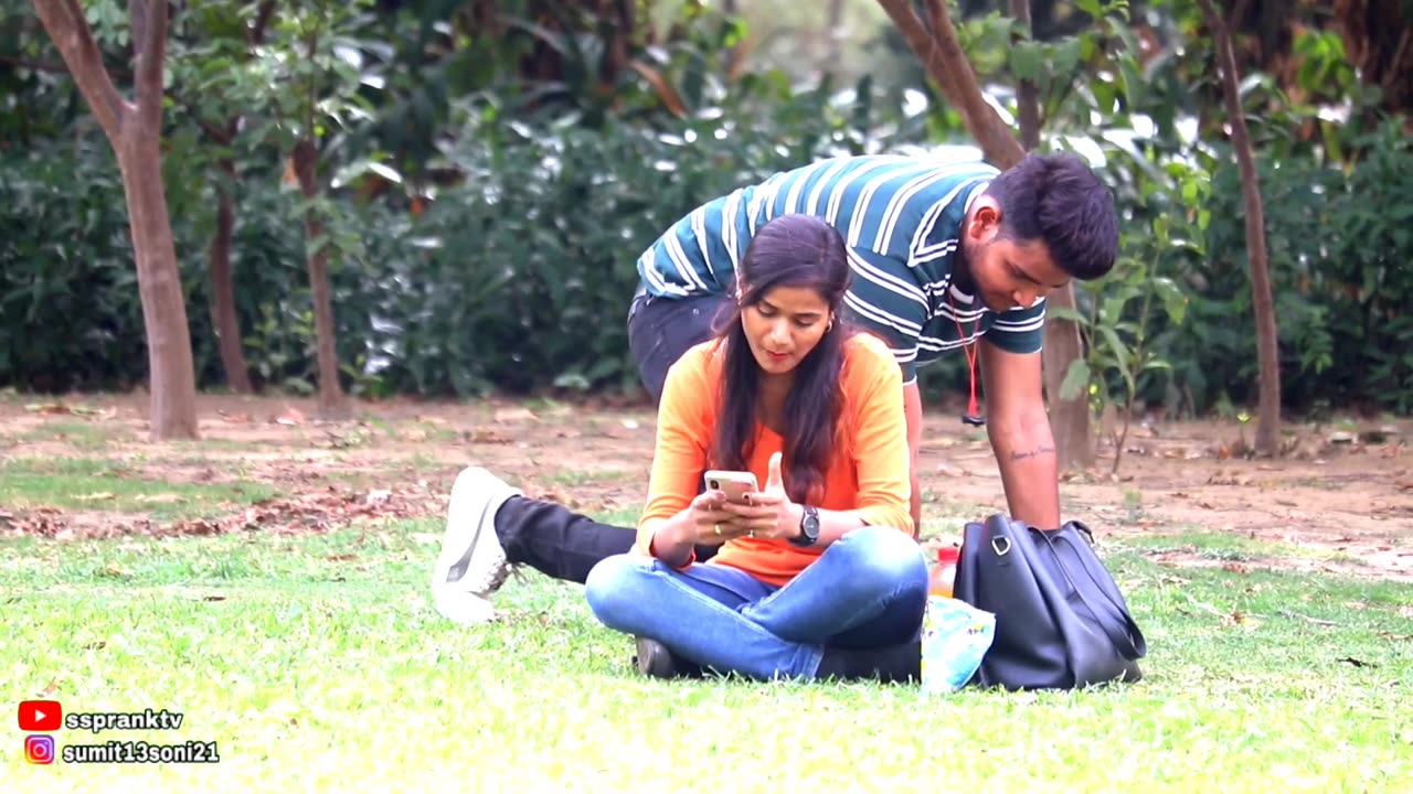 𝐅𝐨𝐨𝐝 𝐬𝐧𝐚𝐭𝐜𝐡𝐢𝐧𝐠 𝐏𝐫𝐚𝐧𝐤 𝐎𝐧 𝐂𝐮𝐭𝐞 𝐆𝐢𝐫𝐥𝐬 ❣️😍