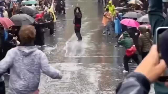 DEUS SALVE O BRASIL, DEUS SALVE O BRASIL...