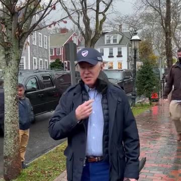 Biden Takes Off His Mask & Coughs On Reporters As He Expresses Concerns Of Omicron Spreading Rapidly