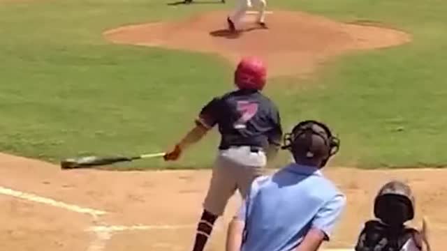 This play 😭 #baseball (via apwrealtyTW)