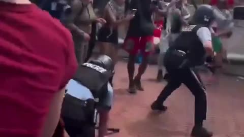 Pro-Hamas terrorist (https://t.me/police_frequency/122490) drags U.S. Park