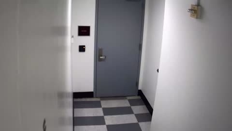 6149RHOBG3G301CStairwayLobbyEntry_2021-01-05_01h20min00s483ms.mp4