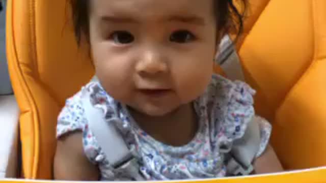 Can someone tells me what she said? 😍