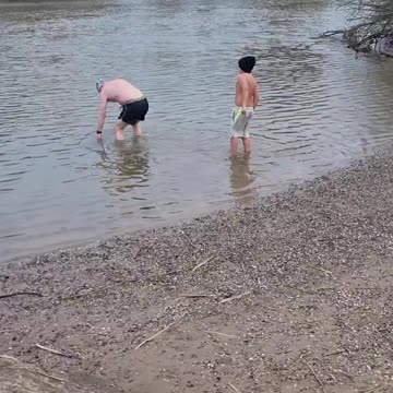 Swimming in the cold - 4