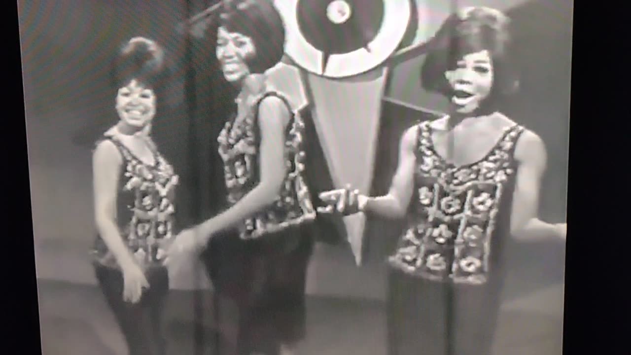 The Marvelettes Please Mr. Postman 1962