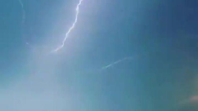 Stunning lightning strikes were observed last night in Mobile, Alabama, USA