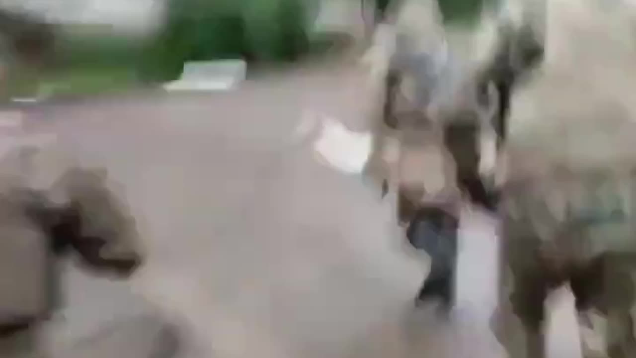Russian forces in Bakhmut seen running away while "evacuating" a wounded soldier.