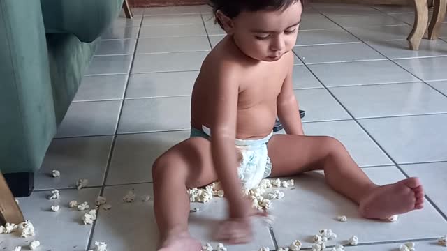 my son messing around at home 😅👶