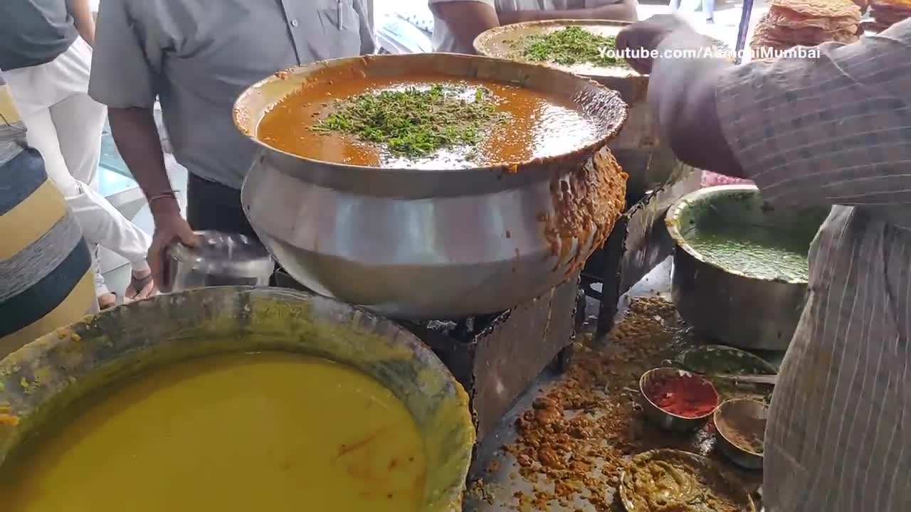 Ulhasnagar's Famous Dal Pakwan | Sindhi Breakfast | Indian Street Food