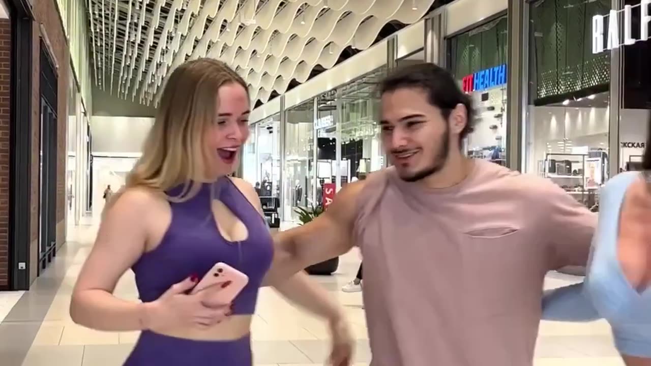 A body prank on girlfriend