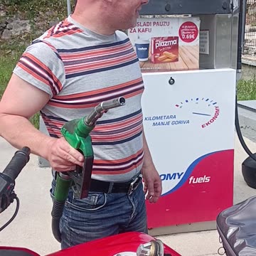 Balkán csapatás 34 - Benzinkúton a Durmitor Nemzeti Parkban