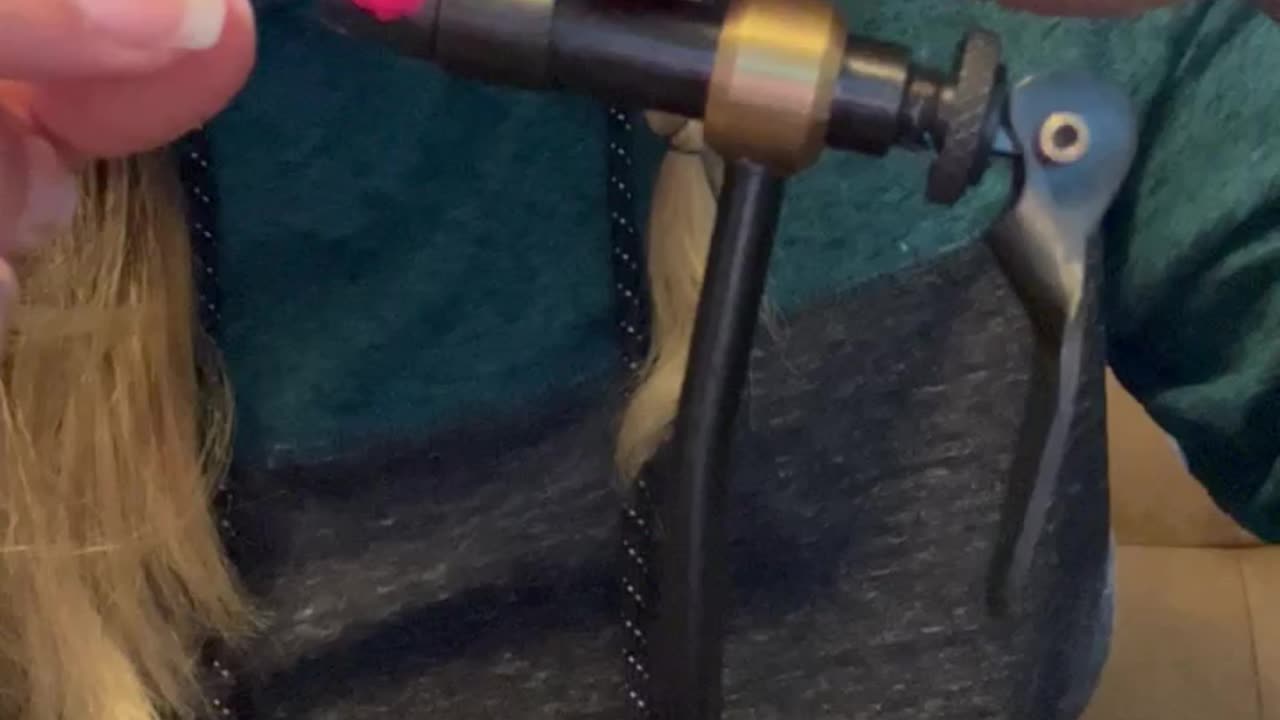 Tying Squirmy Worms