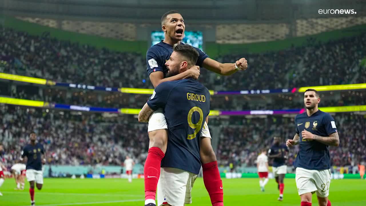 England beats Senegal 3-0 and reaches quarter-finals
