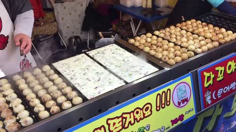 20 Second Korea: Korean Street Food Takoyaki (다꼬야끼)