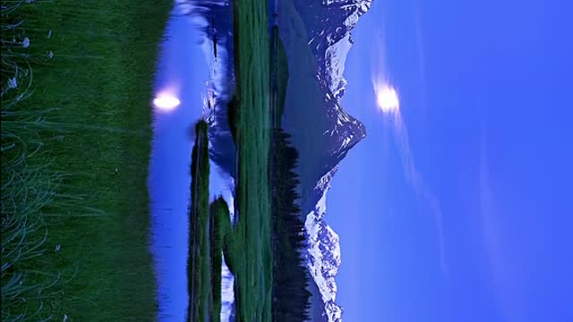The moon is bright. It's useless. It's useless 🥶