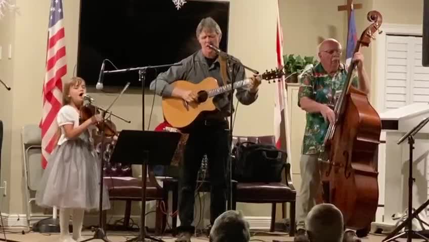 Angels we have Heard on High - 8 year old Elizabeth Ayres with Dean Johnson and Jack Metzger