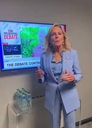 The Worst Wife & First Lady in American History! Shame on her