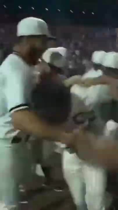 Tim Anderson’s Walk-Off Home Run to Win 2021 Field of Dreams Game #baseball #fieldofdreams #whitesox