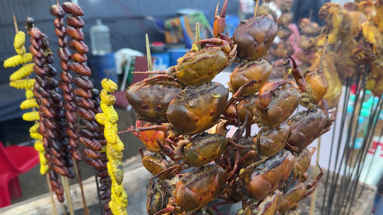 River Crab and Silkworms - Footstall