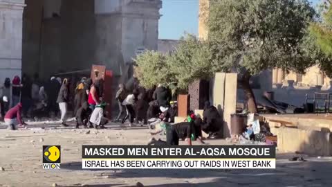 Violent clashes at Jerusalem Holy site, masked men enter Al-Aqsa Mosque