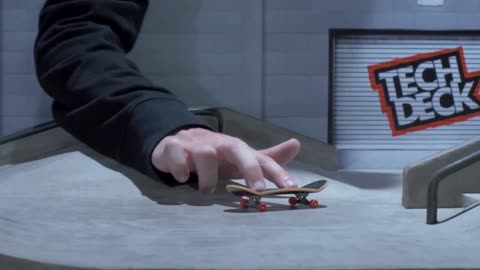 How to Kickflip a Fingerboard