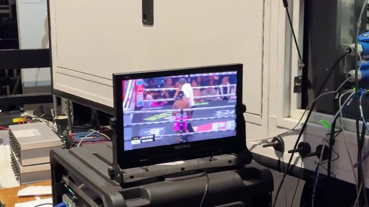 They raised the Palestinian flag in the KSI fight | with Aboflah